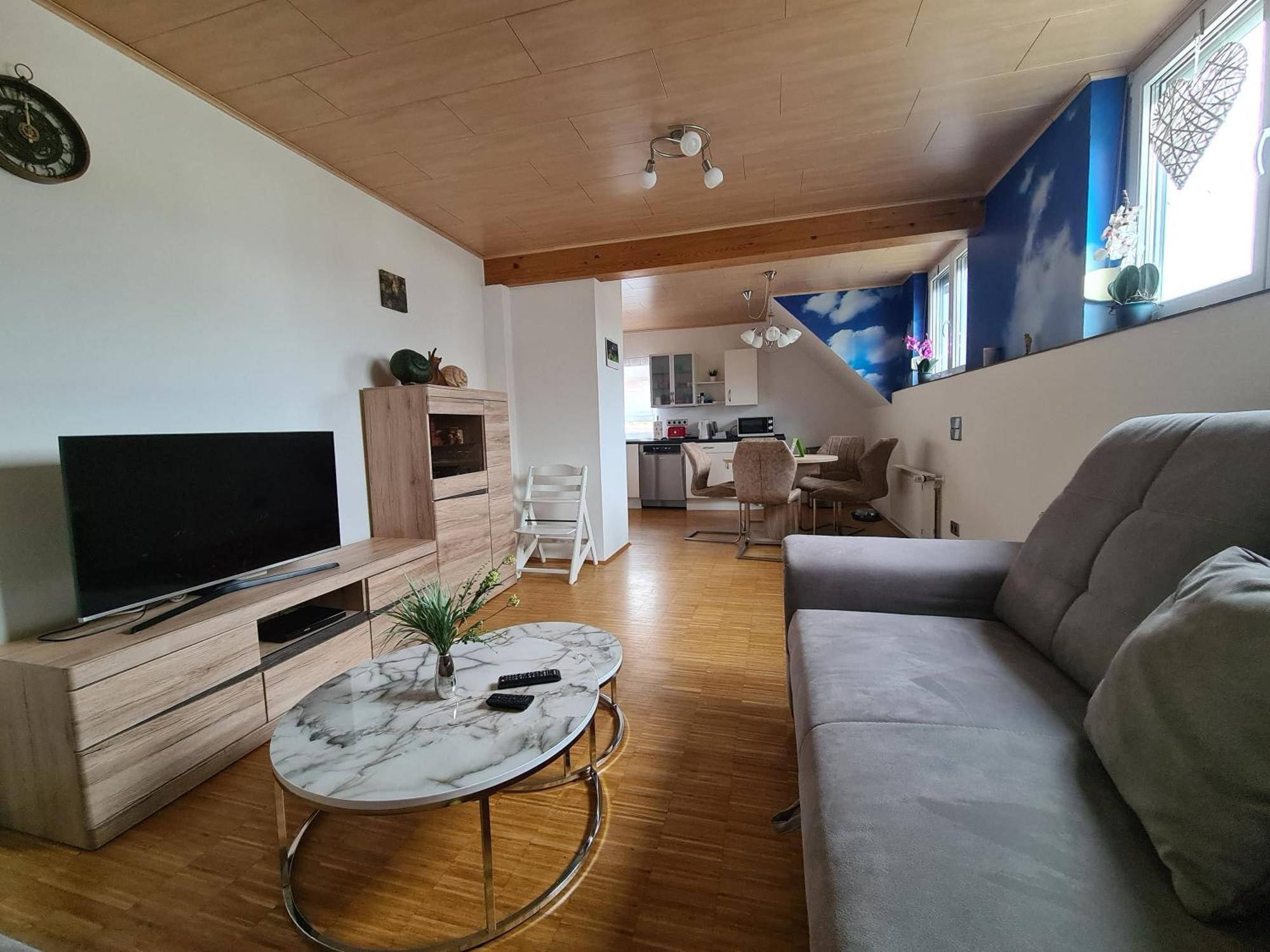 Ferienwohnung Pflueger Mit Terrasse Лауда-Кёнигсхофен Экстерьер фото