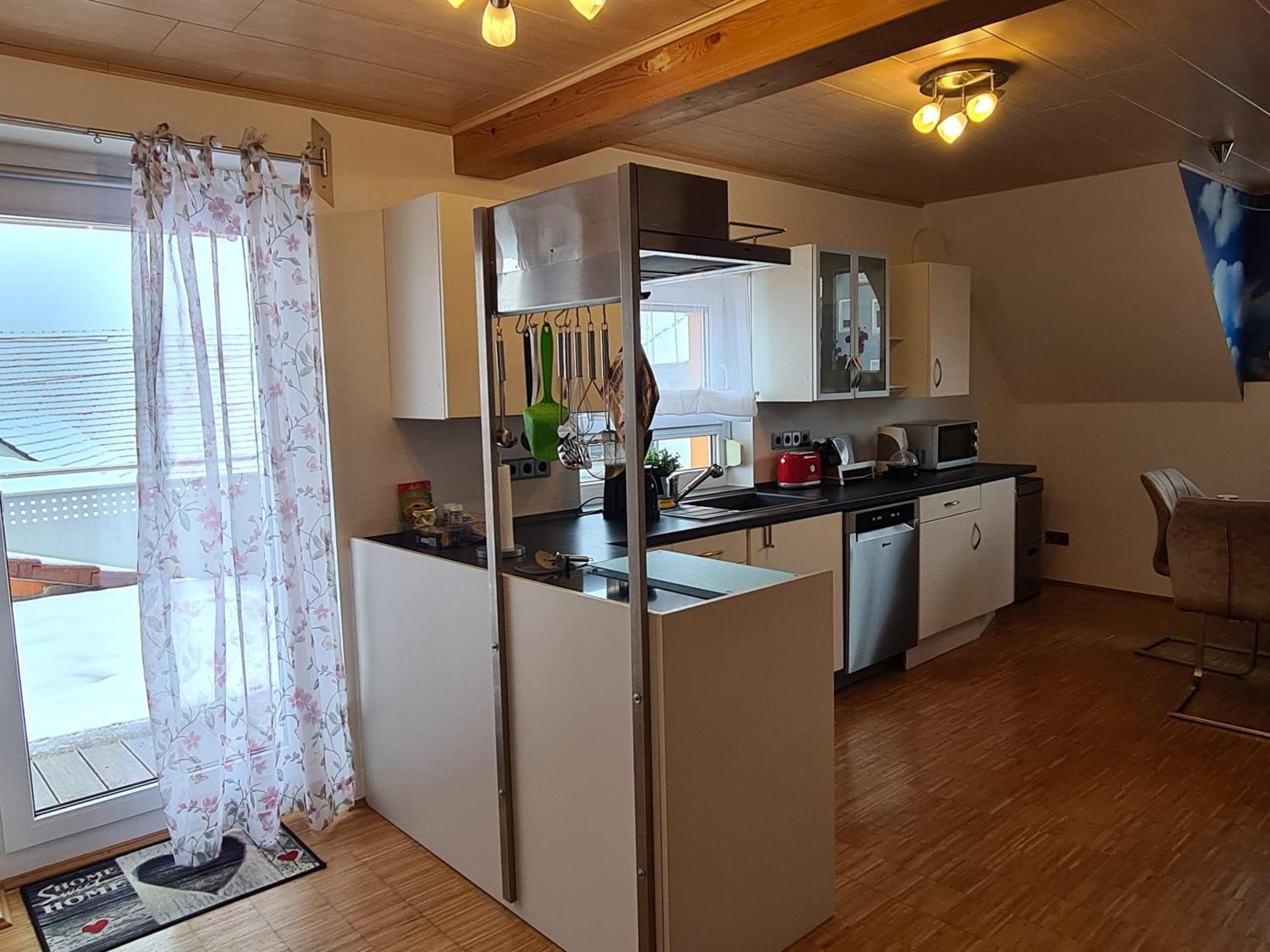 Ferienwohnung Pflueger Mit Terrasse Лауда-Кёнигсхофен Экстерьер фото